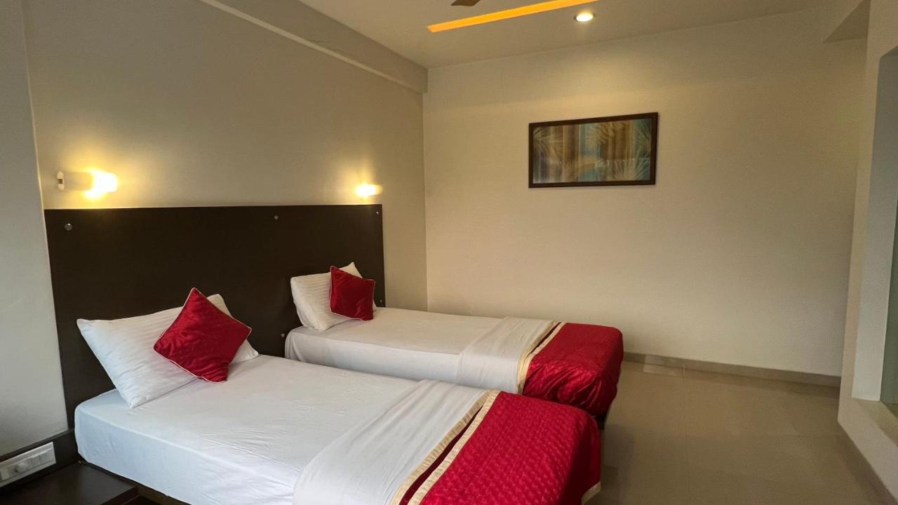 Resort Silver Hills Lonavala Extérieur photo
