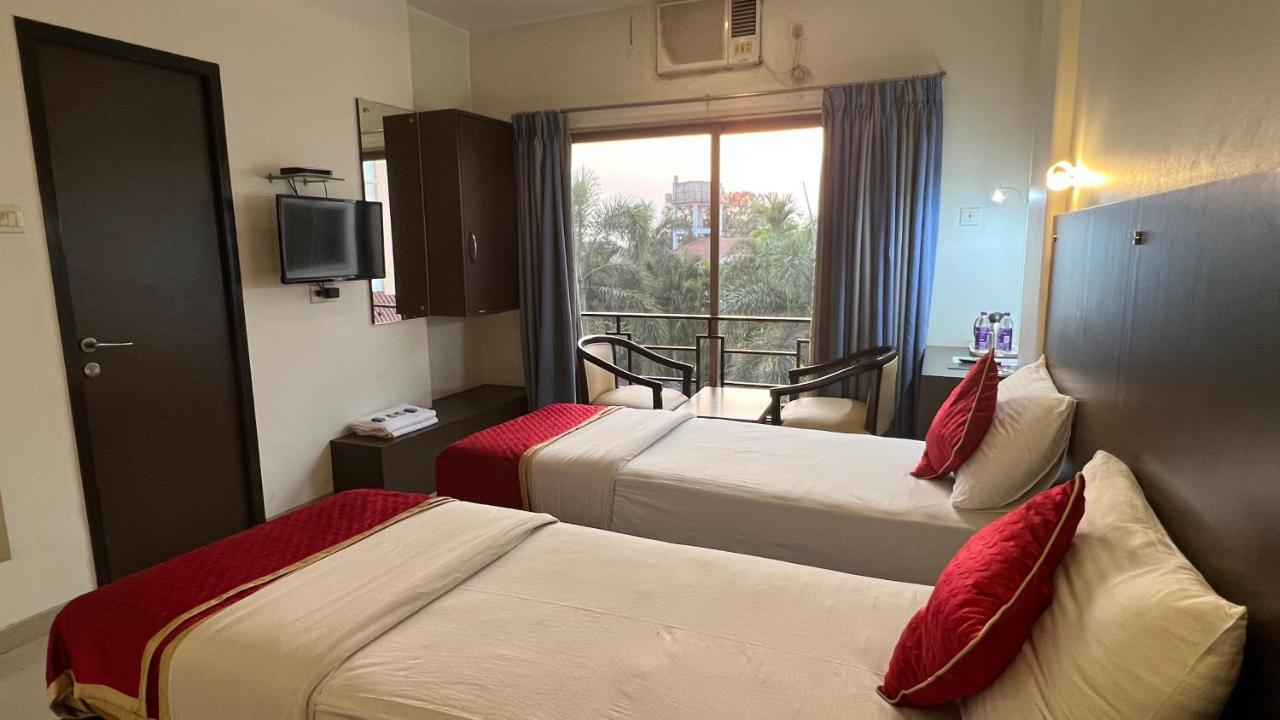 Resort Silver Hills Lonavala Extérieur photo