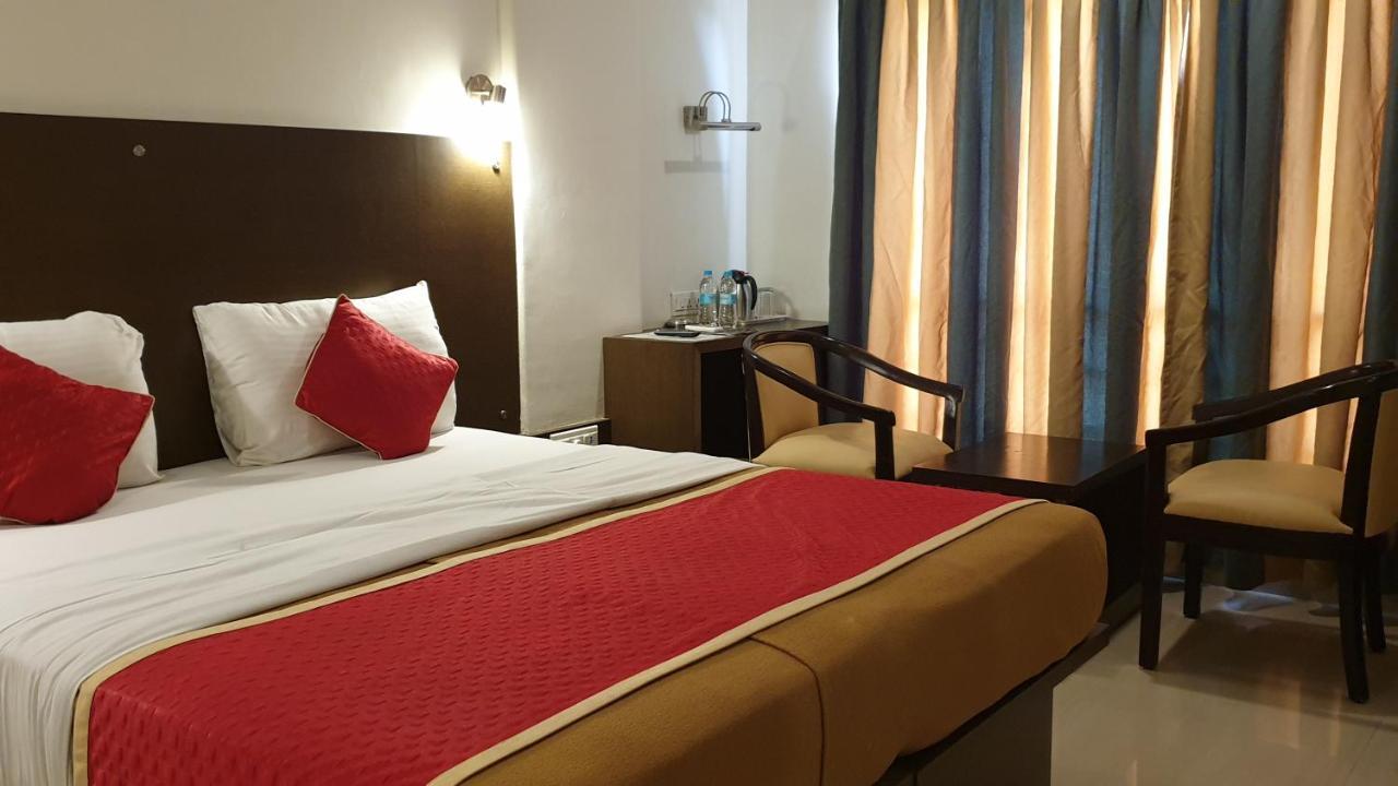 Resort Silver Hills Lonavala Extérieur photo
