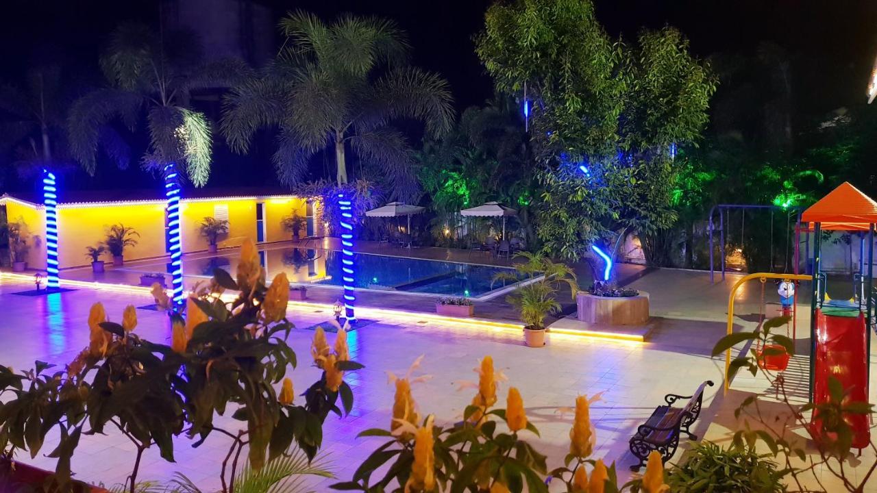 Resort Silver Hills Lonavala Extérieur photo
