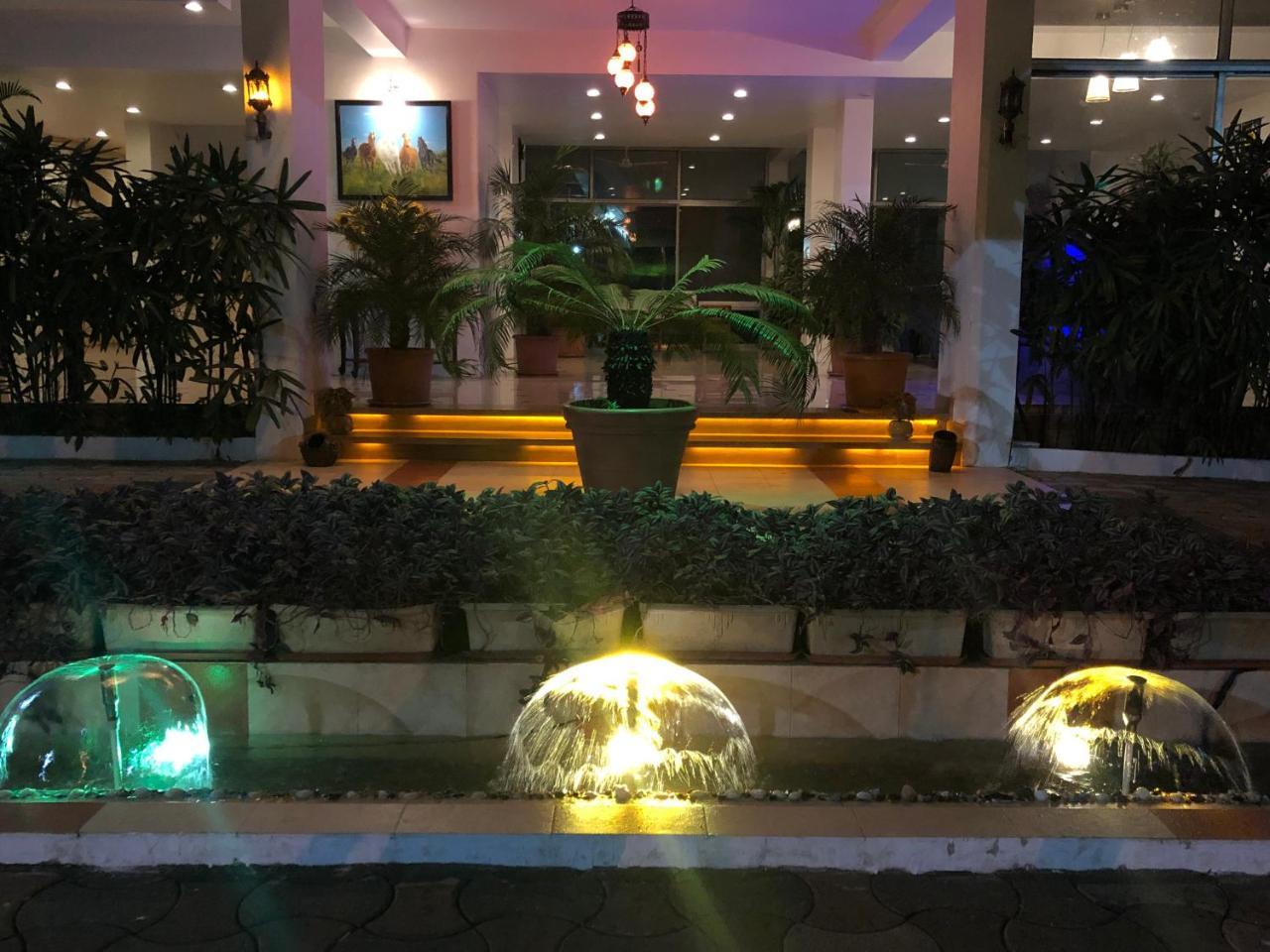 Resort Silver Hills Lonavala Extérieur photo
