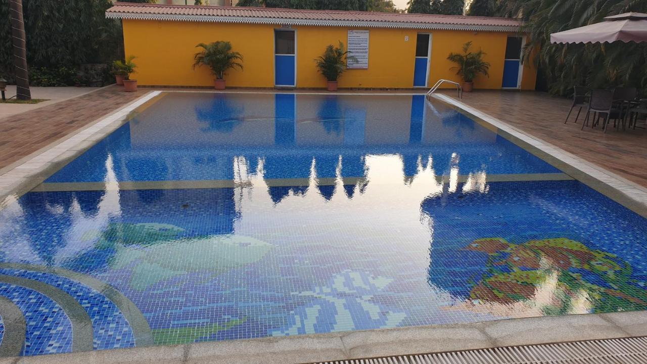 Resort Silver Hills Lonavala Extérieur photo
